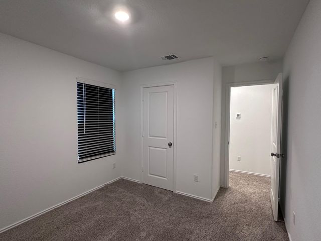 1140 Cattail LN, Bastrop, TX 78602