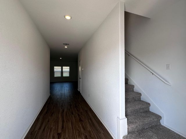 1140 Cattail LN, Bastrop, TX 78602