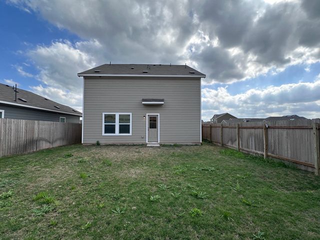 1140 Cattail LN, Bastrop, TX 78602