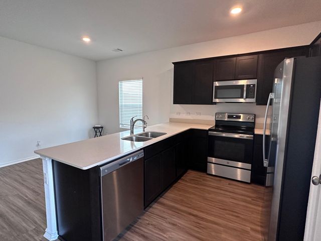 1140 Cattail LN, Bastrop, TX 78602