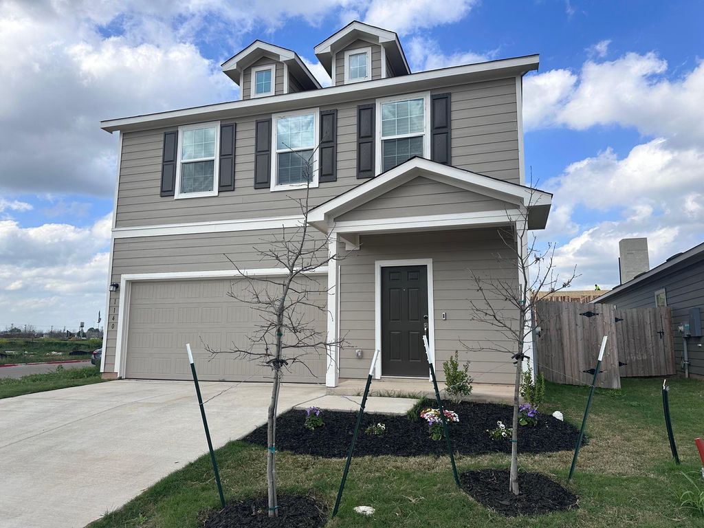 1140 Cattail LN, Bastrop, TX 78602