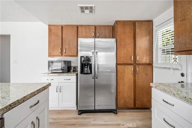 2808 College Park, Lancaster, CA 93536