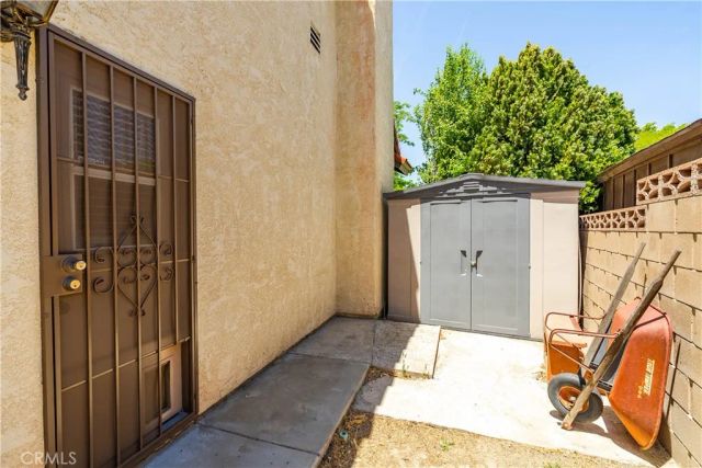 2808 College Park, Lancaster, CA 93536