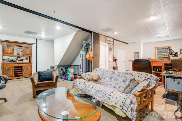 319 Glenn Bridge Road, Arden, NC 28704