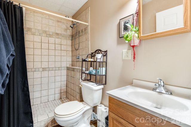 319 Glenn Bridge Road, Arden, NC 28704