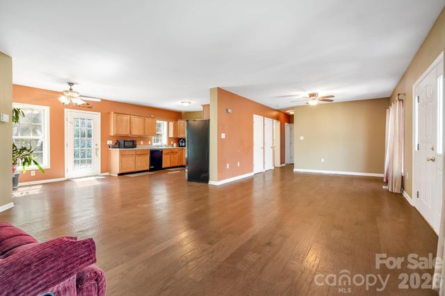 319 Glenn Bridge Road, Arden, NC 28704