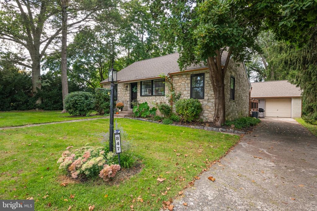 847 WORTH BLVD, POTTSTOWN, PA 19465 — photo 3
