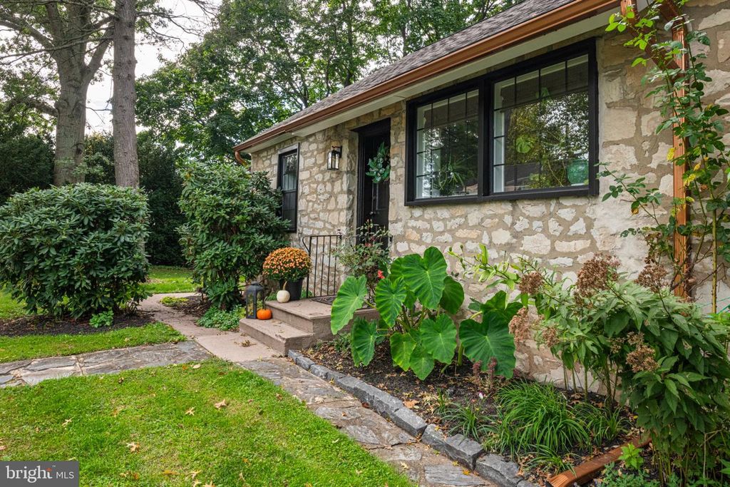 847 WORTH BLVD, POTTSTOWN, PA 19465 — photo 4