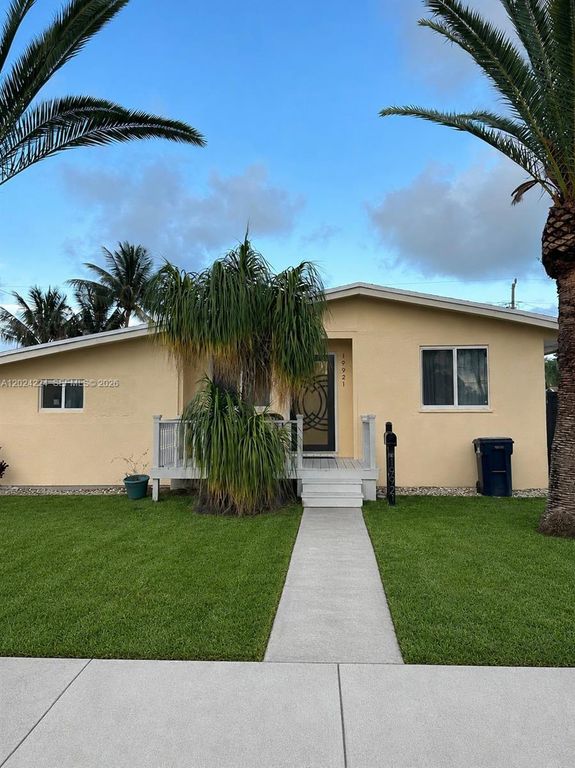 19921 Dothan Rd, Cutler Bay, FL 33157