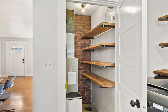 6516 Lake Drive, Bremerton, WA 98312