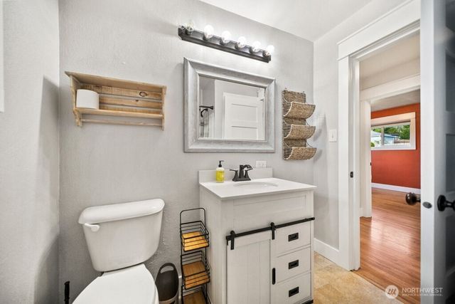 6516 Lake Drive, Bremerton, WA 98312