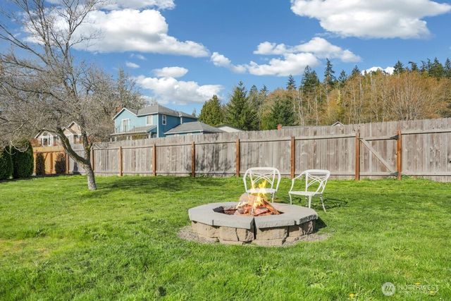 6516 Lake Drive, Bremerton, WA 98312