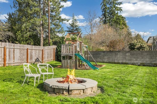 6516 Lake Drive, Bremerton, WA 98312