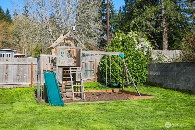 6516 Lake Drive, Bremerton, WA 98312