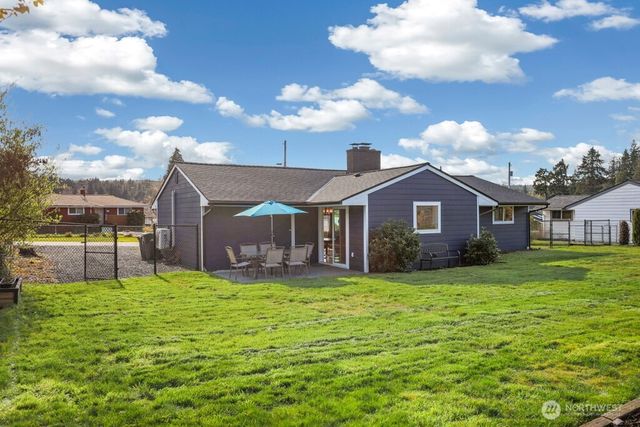 6516 Lake Drive, Bremerton, WA 98312