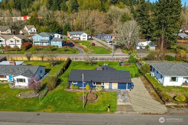 6516 Lake Drive, Bremerton, WA 98312