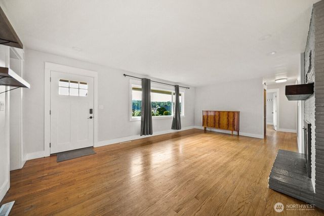 6516 Lake Drive, Bremerton, WA 98312