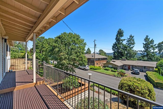 1933 Rockland Dr, Salem, OR 97304
