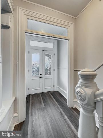 705 CHESTNUT ST, Columbia, PA 17512