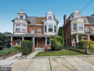 705 CHESTNUT ST, Columbia, PA 17512