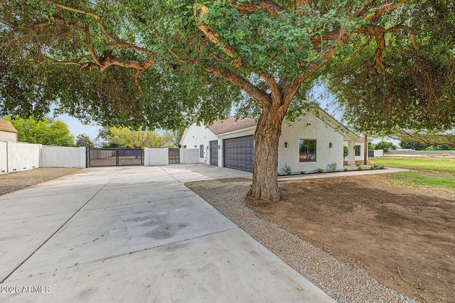 8921 N 172nd Drive, Waddell, AZ 85355