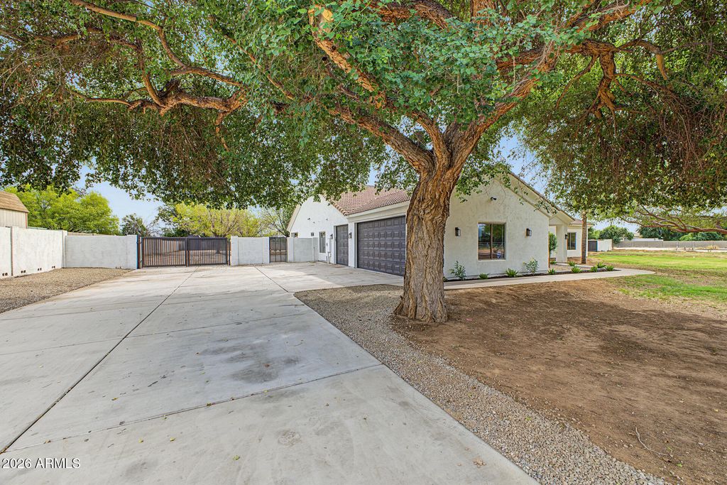 8921 N 172nd Drive, Waddell, AZ 85355 — photo 3
