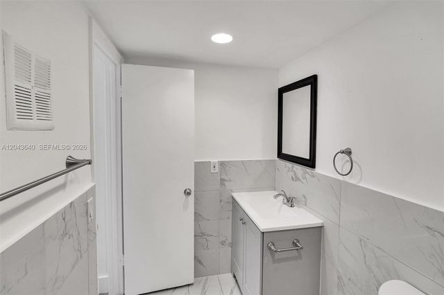4335 S Tamiami Canal Drive 201, Miami, FL 33126