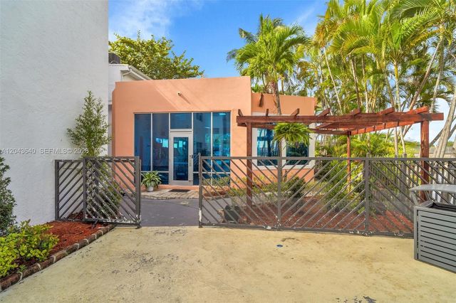 4335 S Tamiami Canal Drive 201, Miami, FL 33126