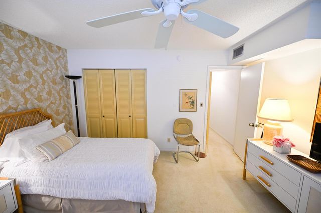 2901 Victoria Circle J1, Coconut Creek, FL 33066