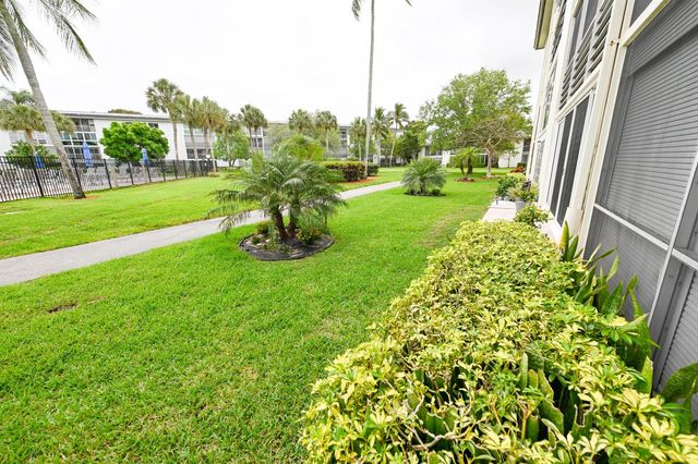2901 Victoria Circle J1, Coconut Creek, FL 33066