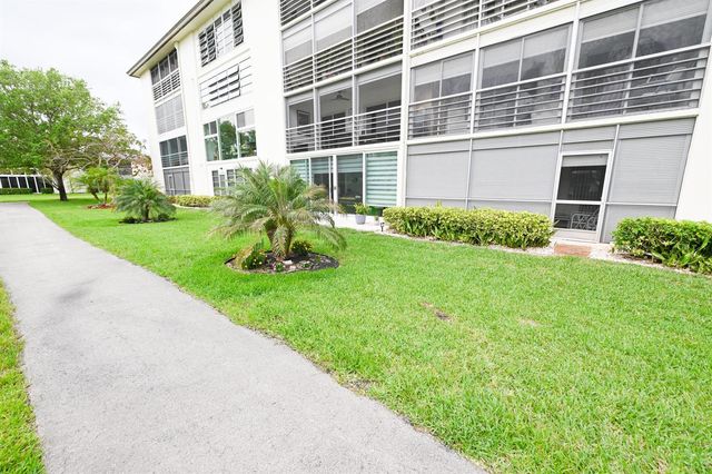 2901 Victoria Circle J1, Coconut Creek, FL 33066