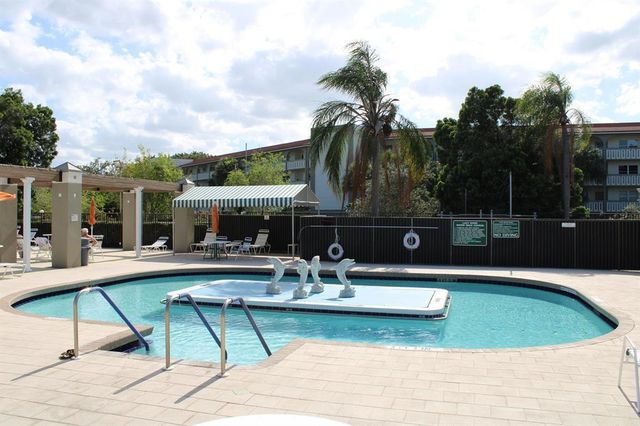 2901 Victoria Circle J1, Coconut Creek, FL 33066