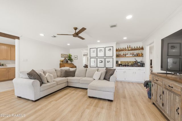 812 Alice Drive, Lafayette, LA 70503