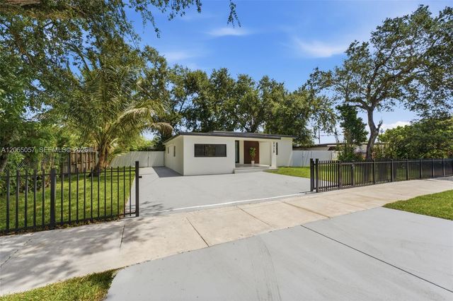 2315 NW 97th St, Miami, FL 33147