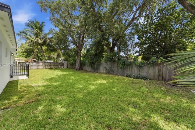 2315 NW 97th St, Miami, FL 33147