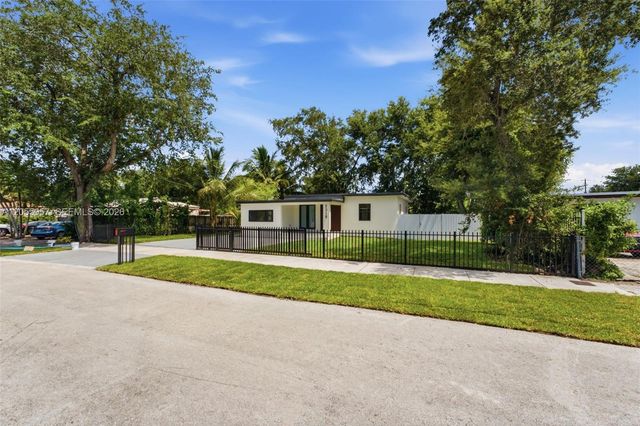 2315 NW 97th St, Miami, FL 33147