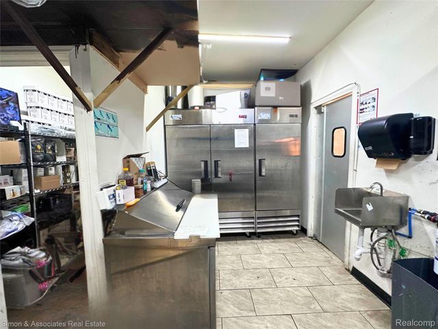 28251 Ford Road, Garden City, MI 48135