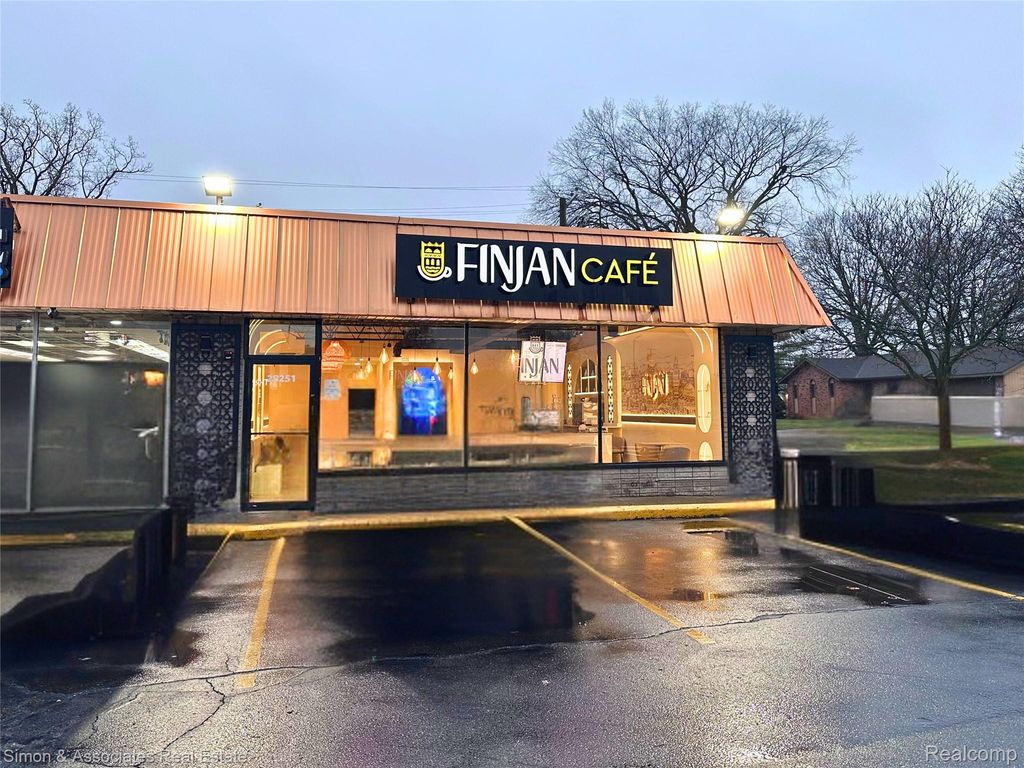 28251 Ford Road, Garden City, MI 48135