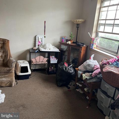 166 E BROAD ST, Gibbstown, NJ 08027