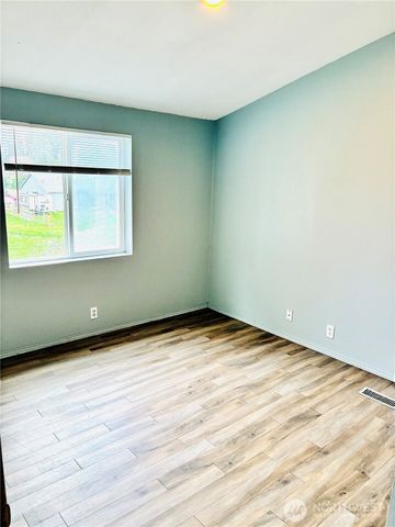 8212 350th Street Ct E, Roy, WA 98580