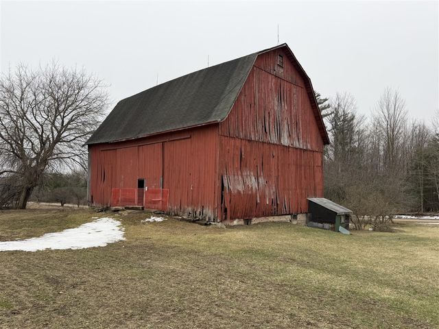 7202 21 Mile Road, Evart, MI 49631