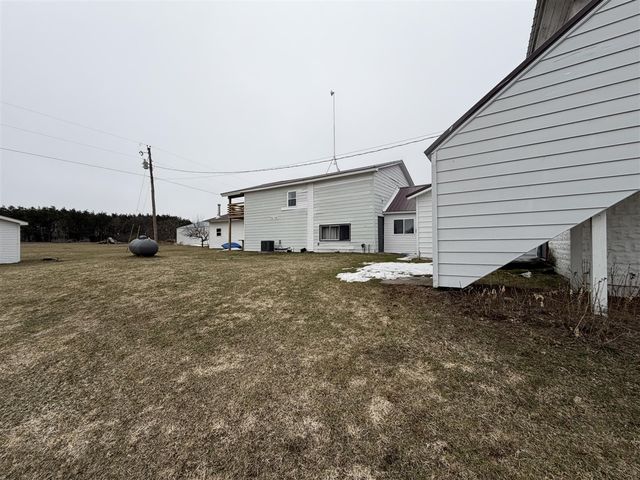 7202 21 Mile Road, Evart, MI 49631