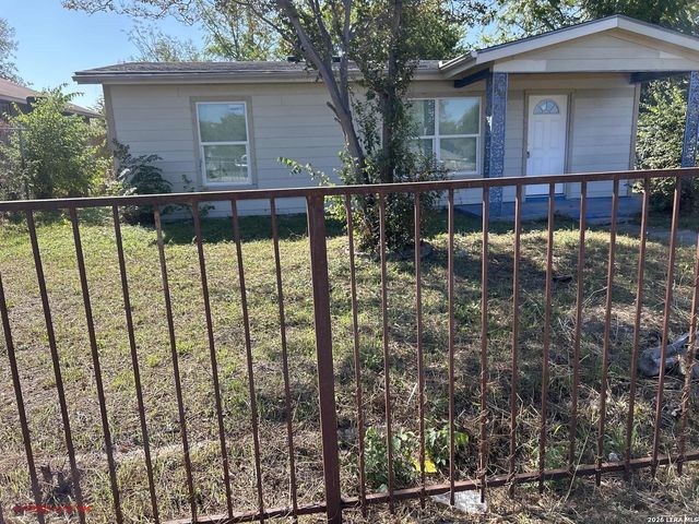 2618 Lombrano St, San Antonio, TX 78228