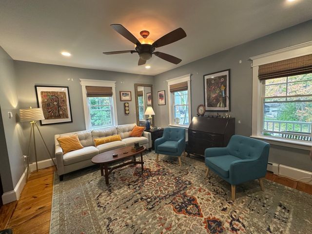 15 Holt Street, Chelmsford, MA 01863