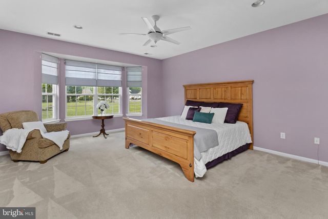 18 AMBROSE DR, Columbus, NJ 08022
