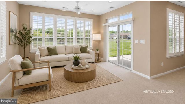 18 AMBROSE DR, Columbus, NJ 08022