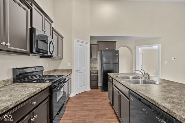 1033 Mount Olive Road, Whiteland, IN 46184