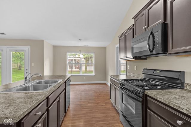 1033 Mount Olive Road, Whiteland, IN 46184