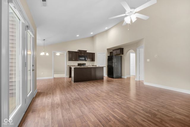 1033 Mount Olive Road, Whiteland, IN 46184