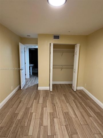 4114 NW 88th Avenue 102, Coral Springs, FL 33065